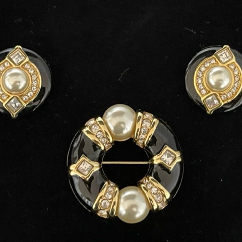 Swarovski black enamel Faux Pearl Crystals Brooch Earring Set Excellent new cond